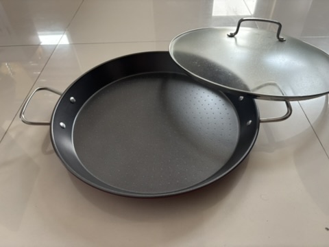 Paellera grande 40cm de acero antiadherente con tapa